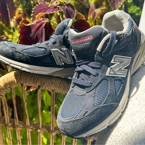 Kids New Balance 990 size 2
